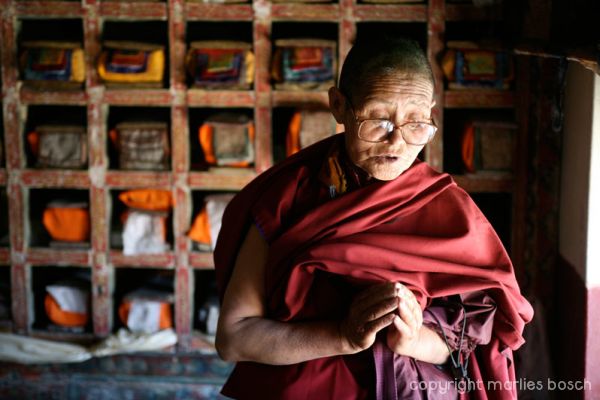 2010-nuns-ladakh-005
