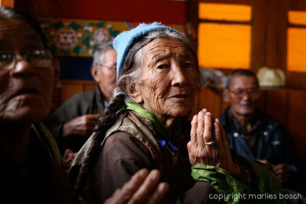 2010-nuns-ladakh-030