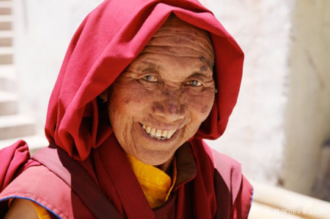 2010-nuns-ladakh-032