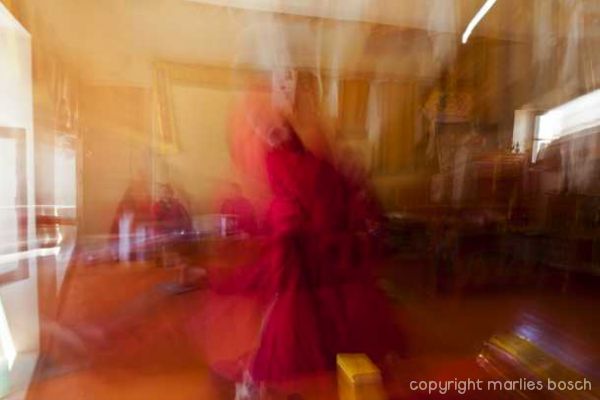 2011-nuns-abstract-008
